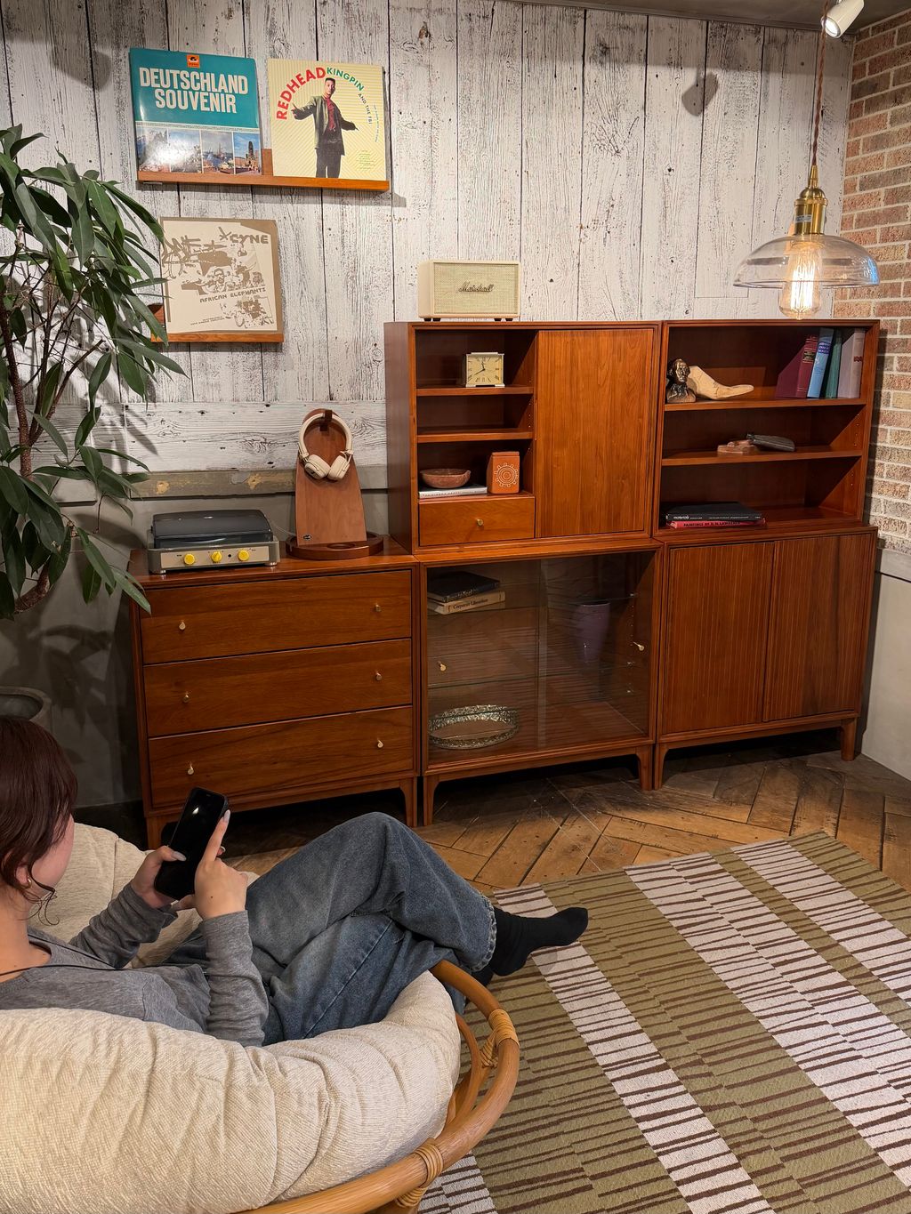 JOURNAL STANDARD FURNITURE