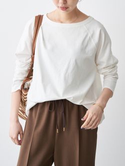 新色有り / 追加予約》ボートネックバックタックプルオーバーの