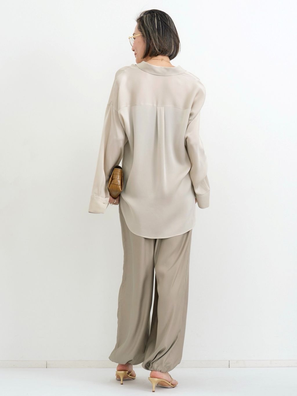 Washable Silk Shirtのコーディネートスナップ（STAFF.S）｜L
