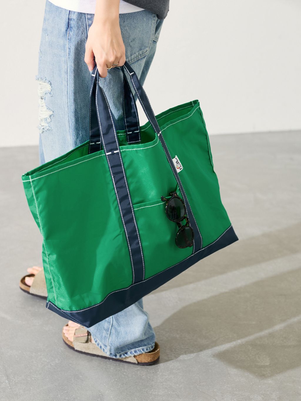 DRIFTER/ドリフター ナイロンTOTEバッグ（グリーン）のコーディネート