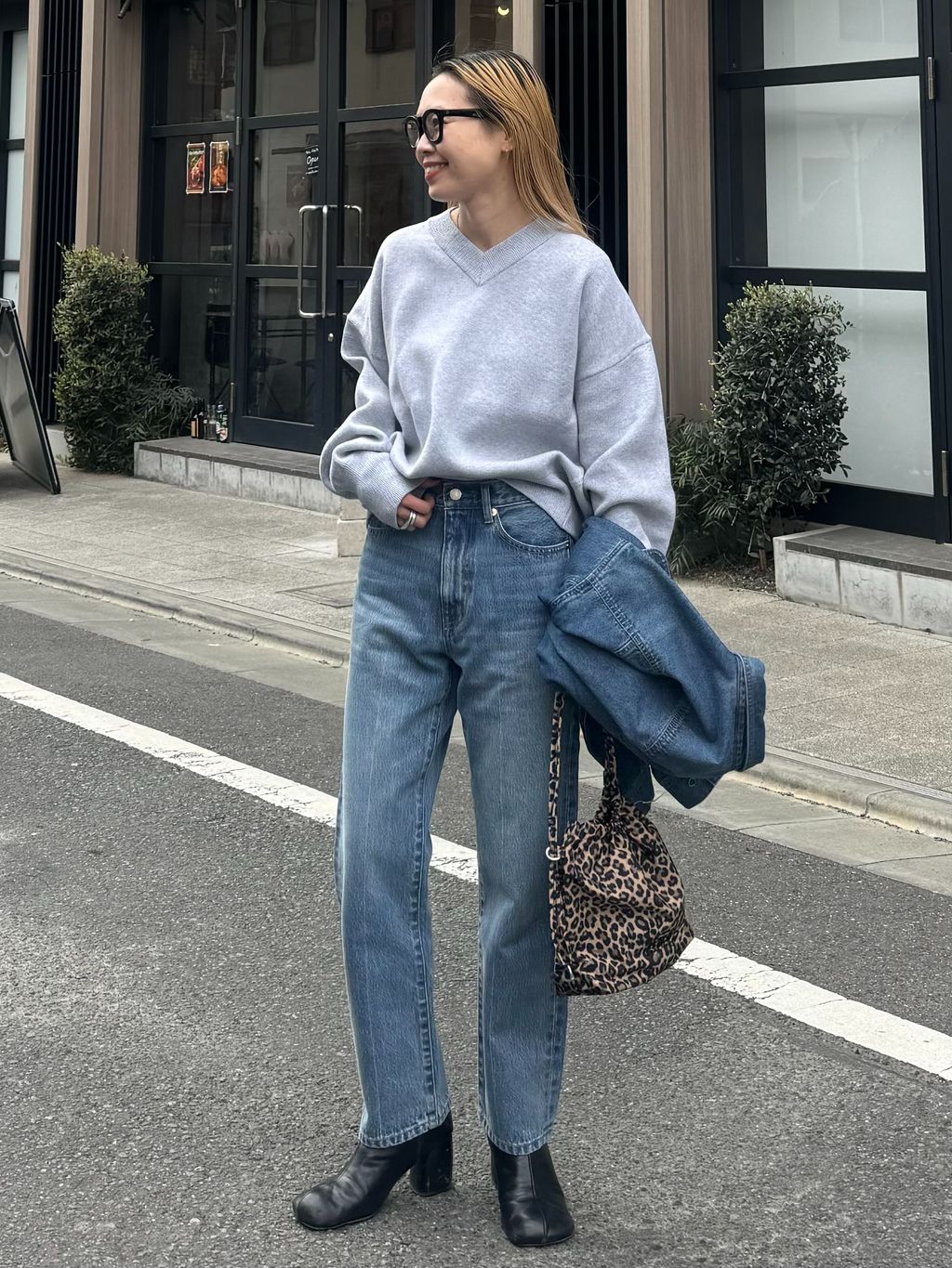 OUTDOOR PRODUCTS Usual Things