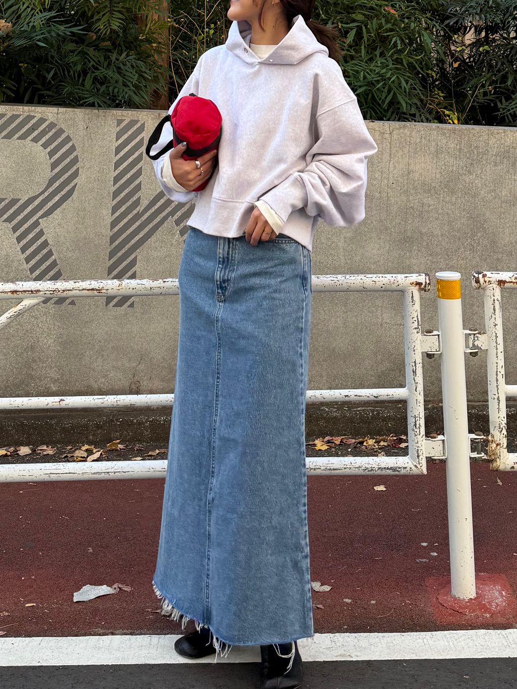 ≪追加4 予約≫ULTデニムスリットリーンスカートのコーディネート