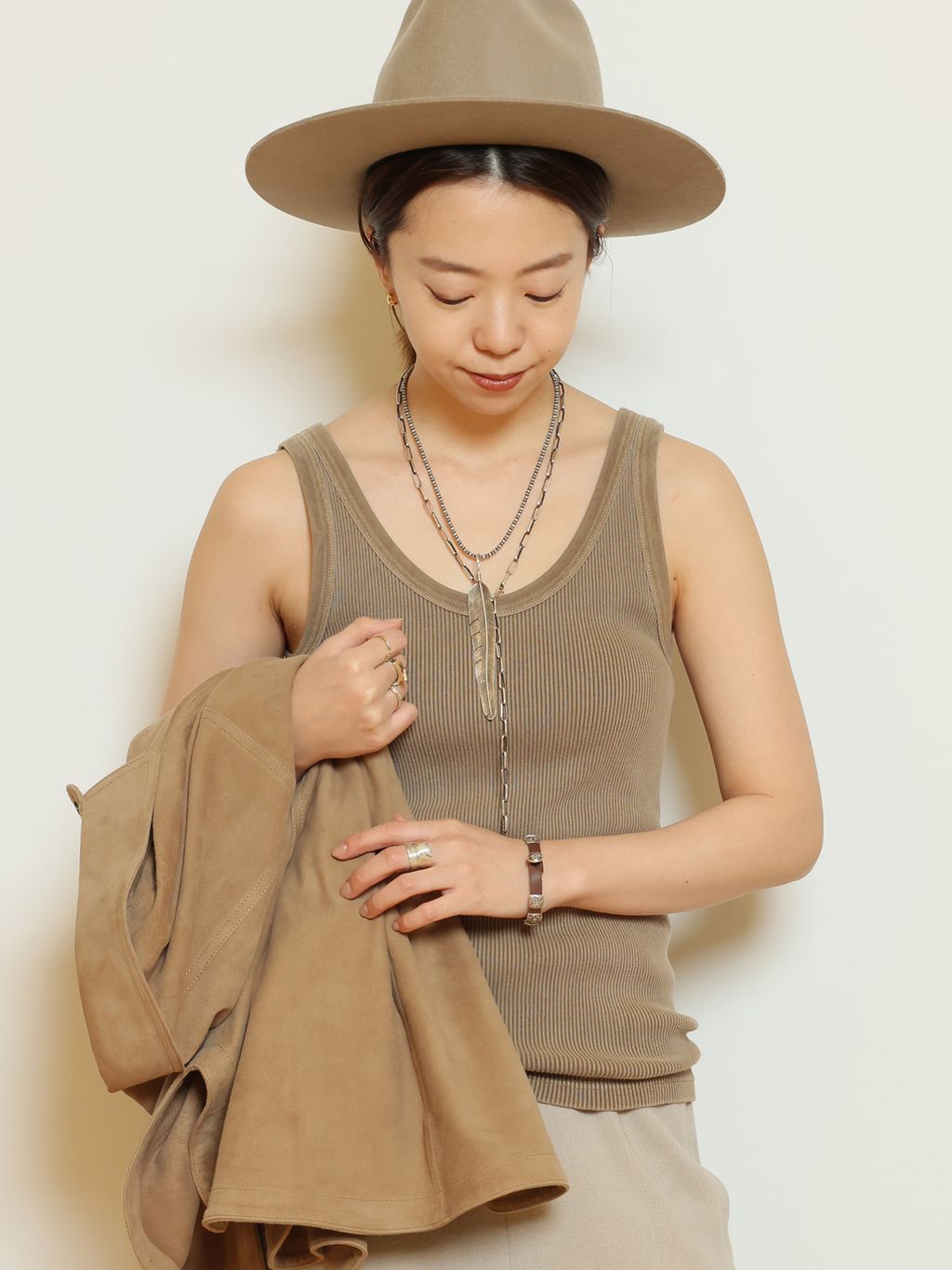 Vintage タンクトップのコーディネートスナップ（HASE）｜MUSE de