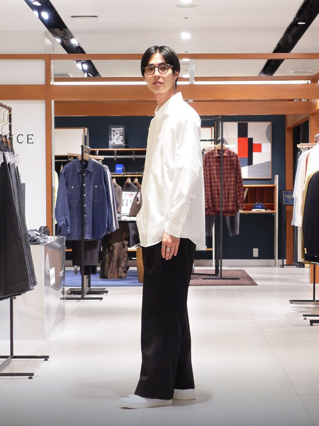デタッチャブルカラー 2WAYシャツのコーディネートスナップ（藤田英嗣