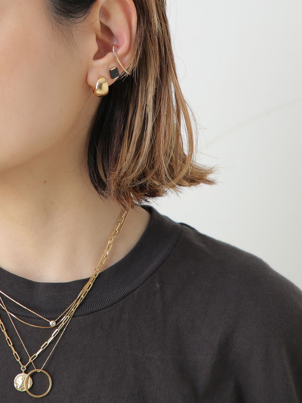 10K square onyx pierce(両耳)のコーディネートスナップ（maki