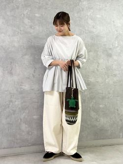 タイプワッシャーギャザーブラウスのコーディネートスナップ（M.F