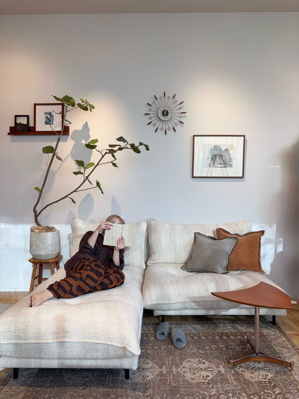 JOURNAL STANDARD FURNITURE