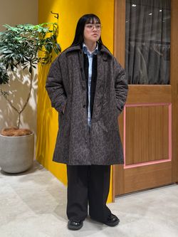 パデットレオパードプリントステンカラーコートのコーディネート