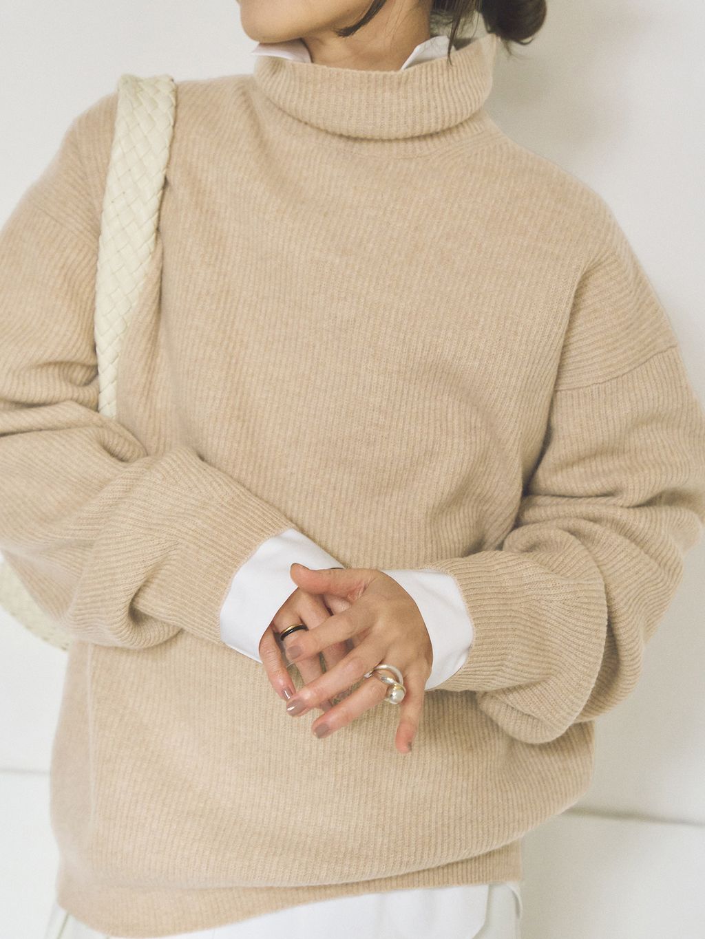LOOSE TURTLE NECK プルオーバーのコーディネートスナップ（yoshie