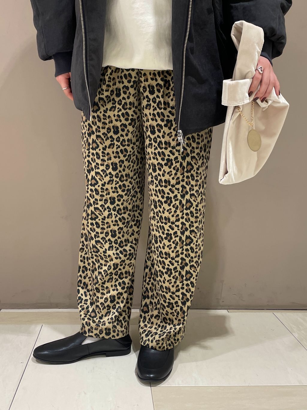 中綿ボリュームフードブルゾンのコーディネートスナップ（Nana