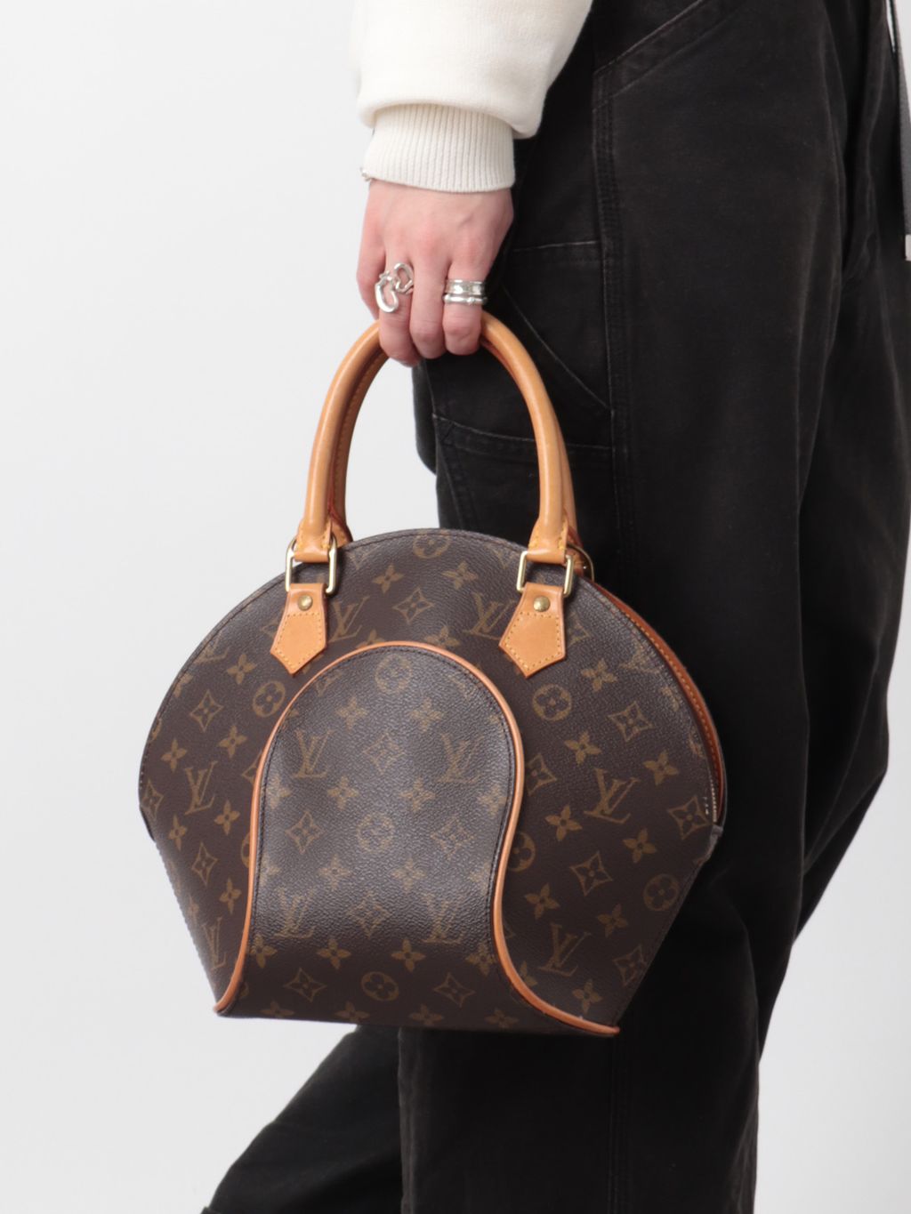 LOUIS VUITTON アンサンブル VINTAGE LOUIS VUITTON/ルイ ヴィトン】 Ellipse pmのコーディネート
