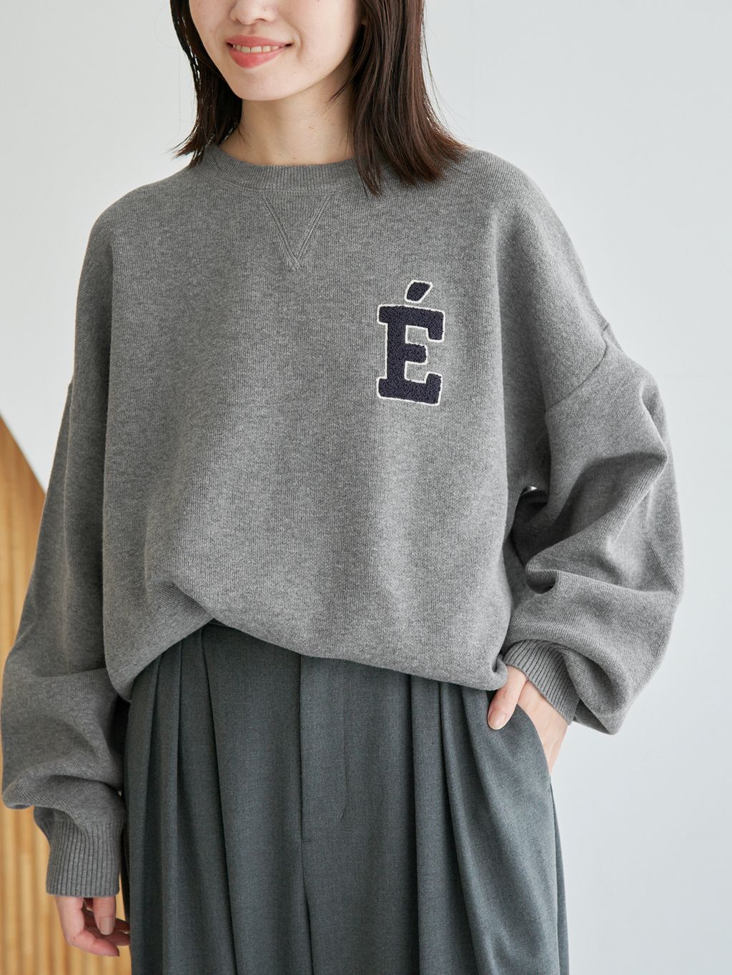 SLOBE IENA サガラ刺繍スウェットライクニット グレー WEB限定カラーあり/シリーズあり/追加予約》サガラ刺繍スウェット
