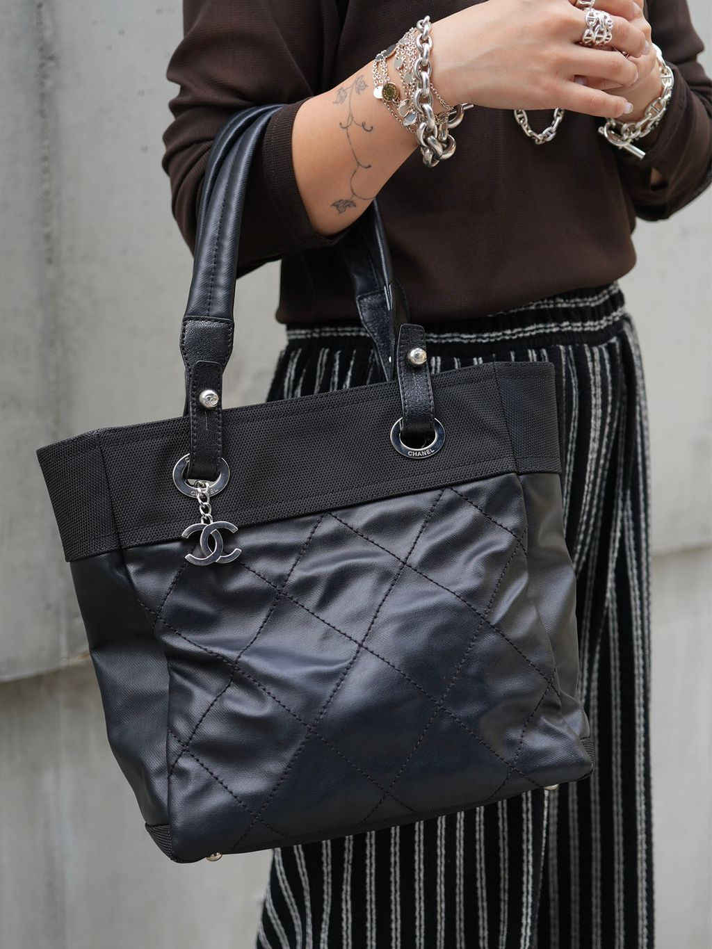 VINTAGE CHANEL/シャネル】Paris biarritz toteのコーディネート