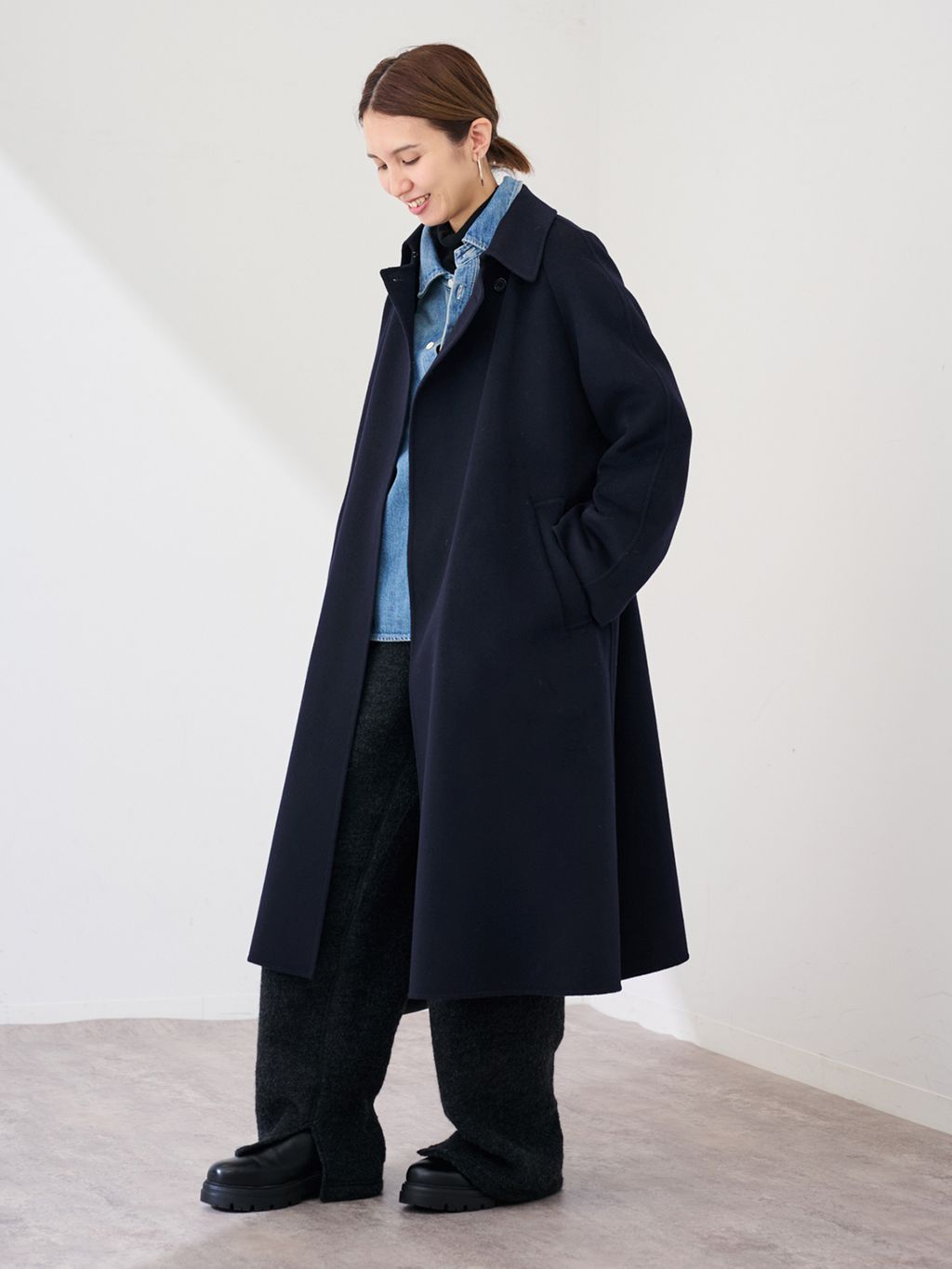 バンソンエミレイユ　ゆったり　ウールリバーコート　ベルト付　バルカラー　ネイビー ≪追加≫SUPER160'sバルカラーコート 3のコーディネートスナップ（tomo