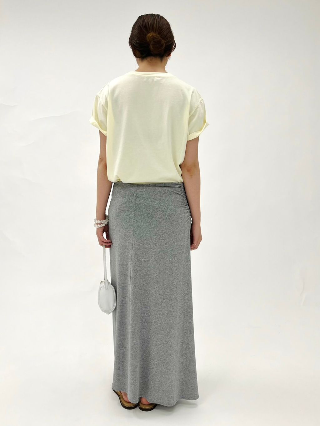 ESTHE/エステ】Strappy Midi Skirtのコーディネートスナップ（emi