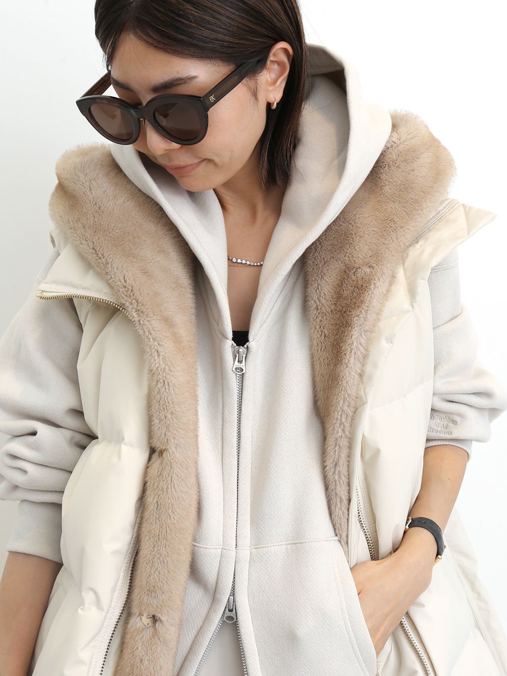 LOU ANDREA/ルー アンドレア】 FAKE MINK VESTのコーディネート