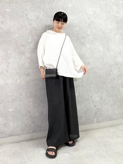 ソフトリネン タックフリルブラウスのコーディネートスナップ（K.H