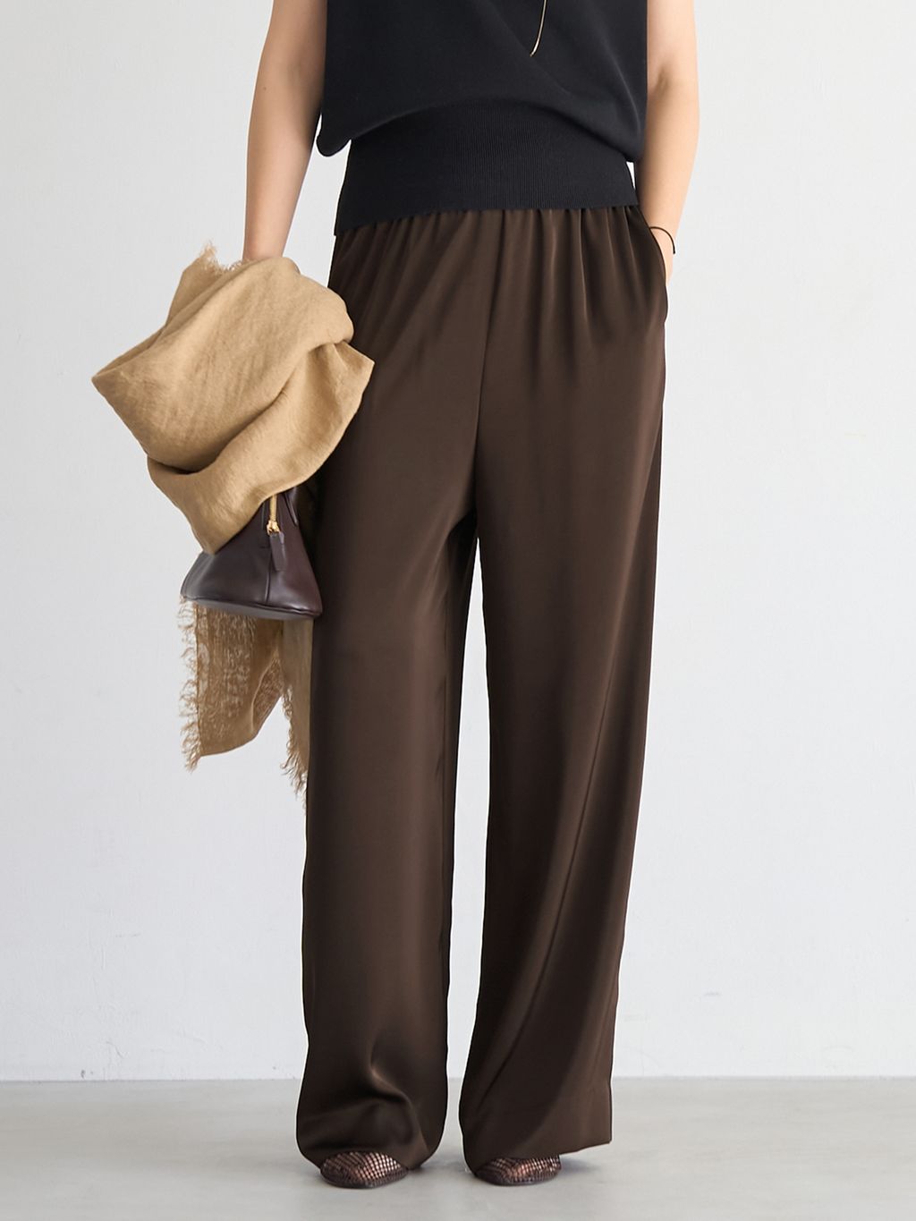 追加》dull satin relax パンツのコーディネートスナップ（yoshie