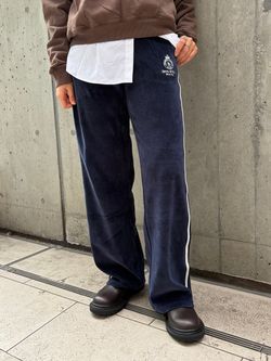 SPORTY&RICH/スポーティアンドリッチ】 NY Crest Embroidered Quarter