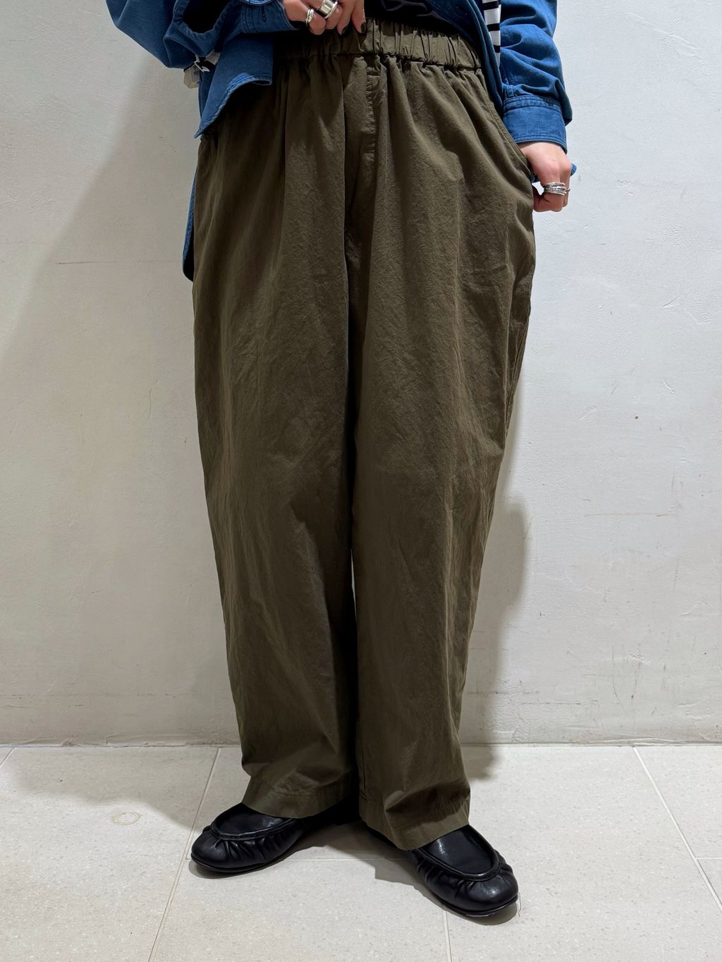 バフワッシャー イージーパンツのコーディネートスナップ（Y.K