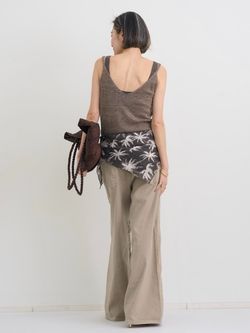 LINEN CAMISOLEのコーディネートスナップ（STAFF.S）｜L'Appartement