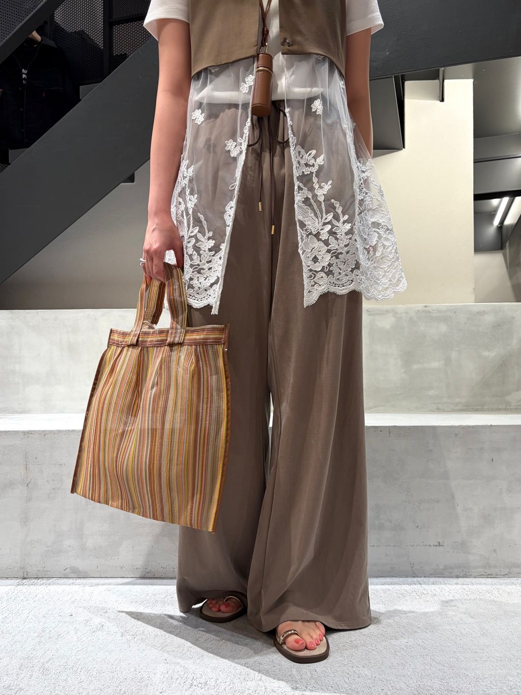 IENA LA BOUCLE チュールレースノースリーブベストのコーディネート