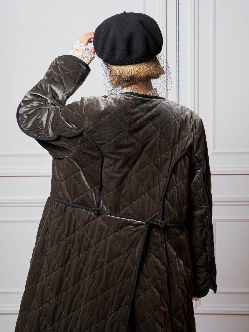 IENA LA BOUCLE ベロアキルティングコートのコーディネートスナップ
