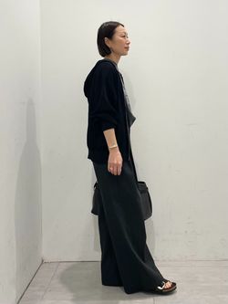 追加 / 新色》シアーフーディのコーディネートスナップ（MATSU