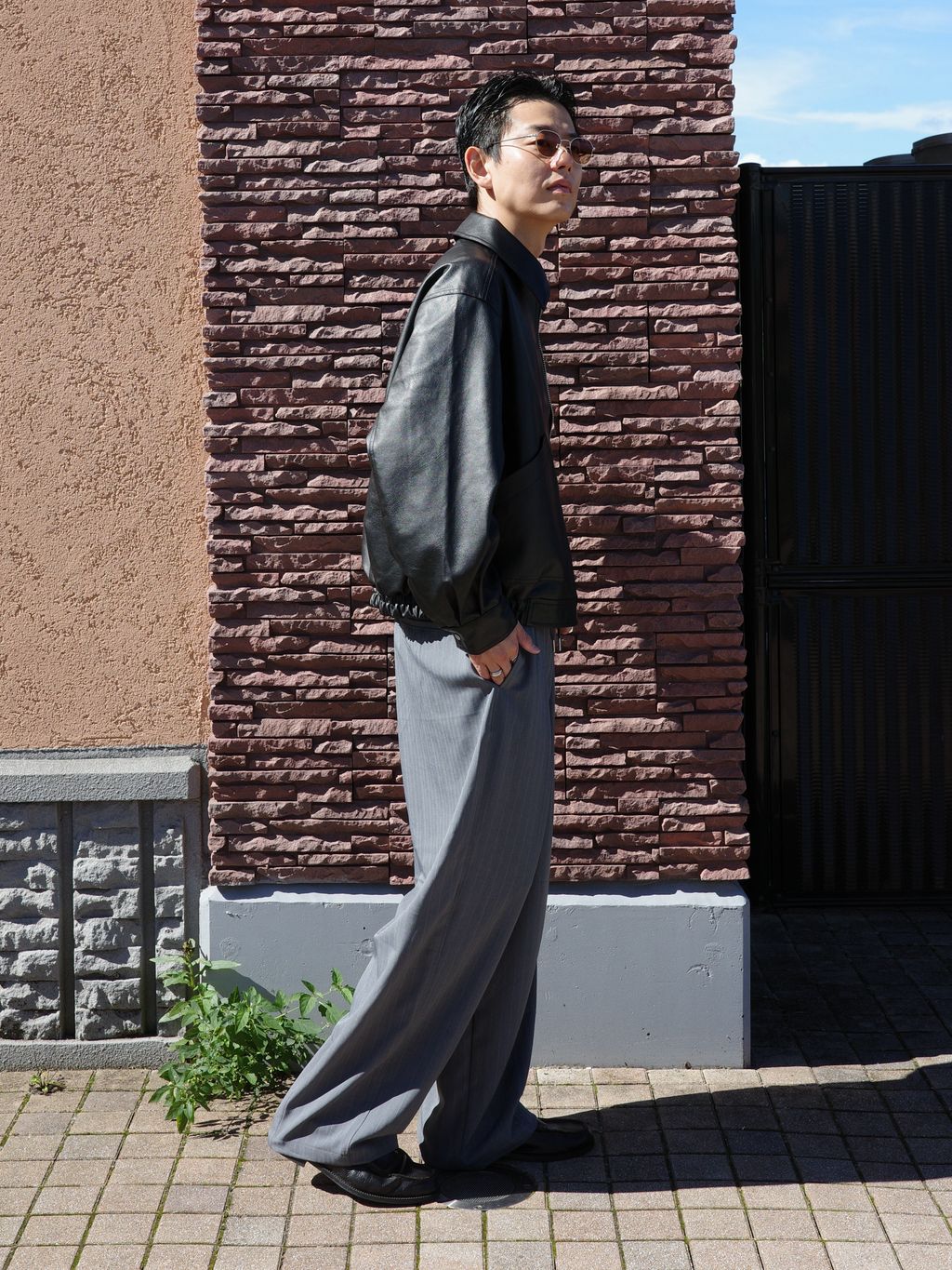 オーバースリーピングパンツ ストライプアソートのコーディネート