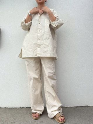 人, 建物, 立つ, 衣類 が含まれている画像

AI 生成コンテンツは誤りを含む可能性があります。