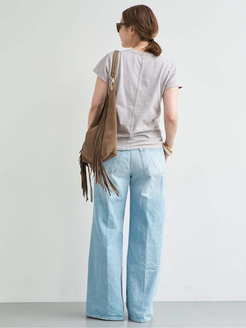 CALUX/キャラクス】 Vネック Tシャツのコーディネートスナップ（MIZU