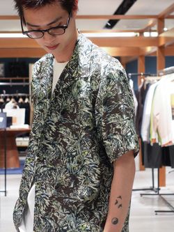 AURALEE (オーラリー) PRINTED AIRY SILK HALF-SLEEVED Sの