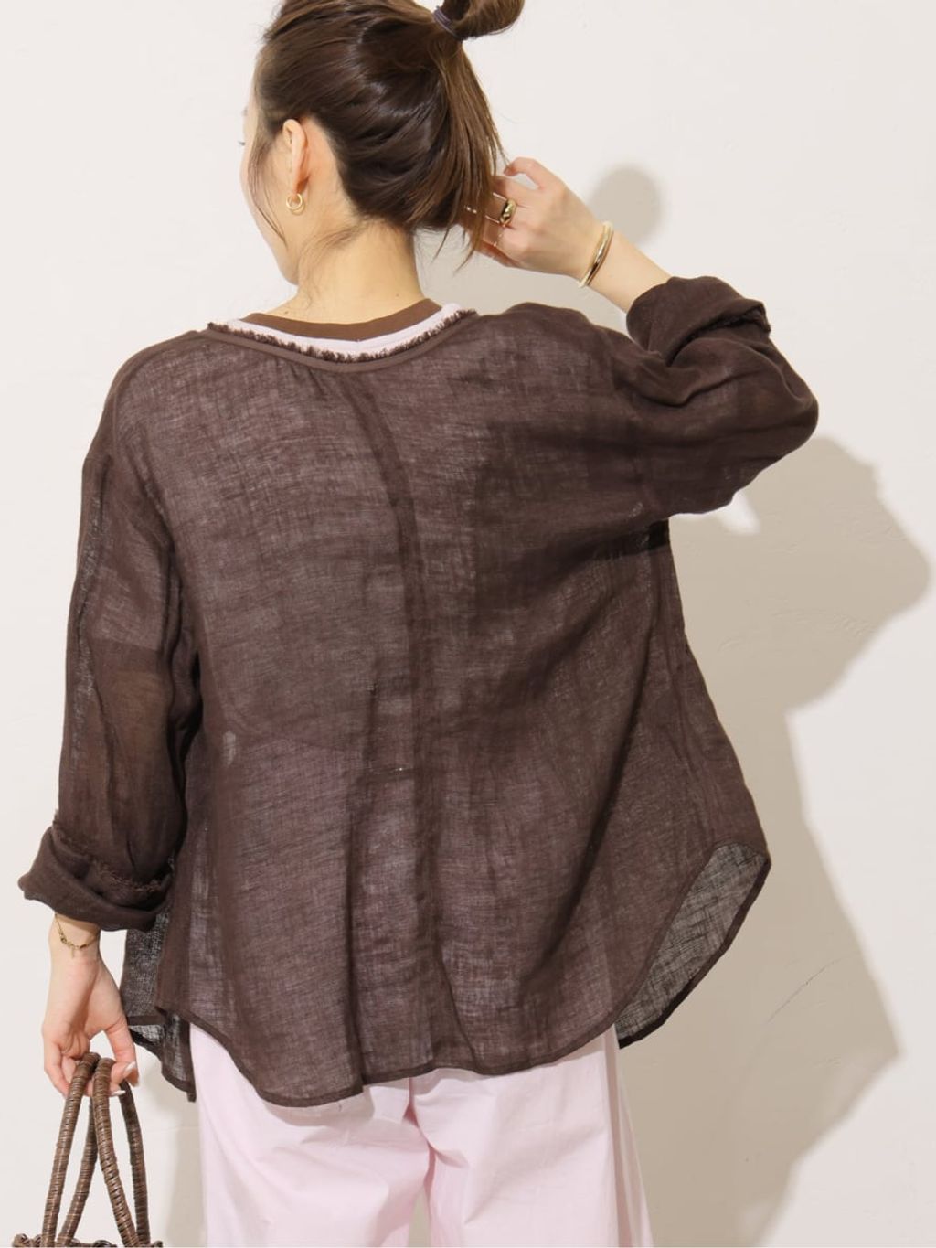 リネンガーゼ2WAYカーディガンのコーディネートスナップ（nakajima