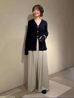 ELENI/エルニ フロウゴールドボタンニットのコーディネートスナップ