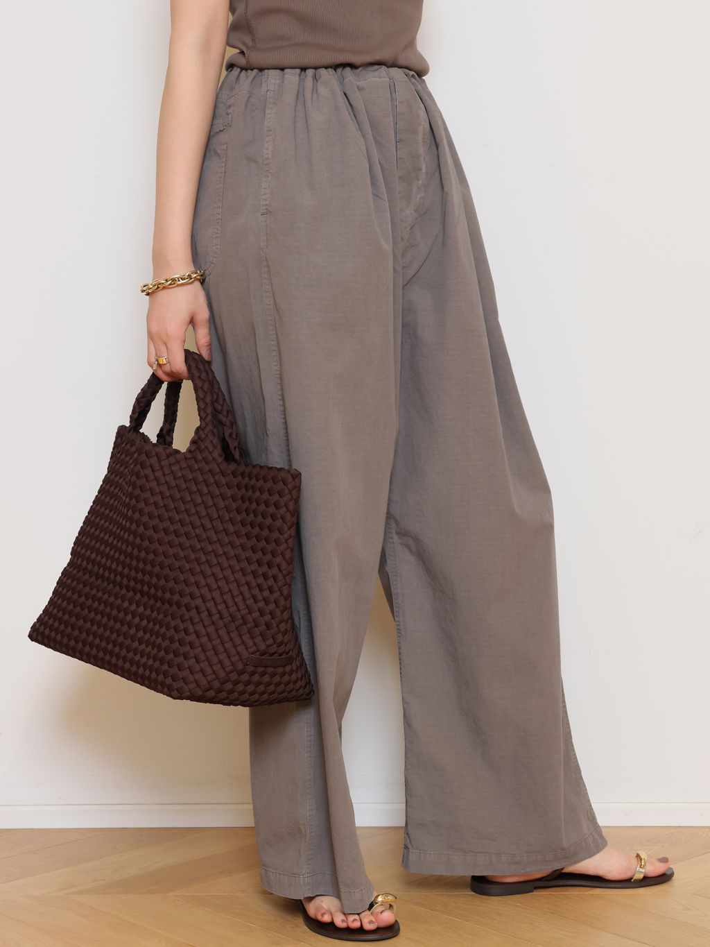 Dignity sleeveless プルオーバーのコーディネートスナップ（HASE