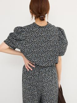 セットアップ対応》ソフトヴィンテージフラワーパンツのコーディネート