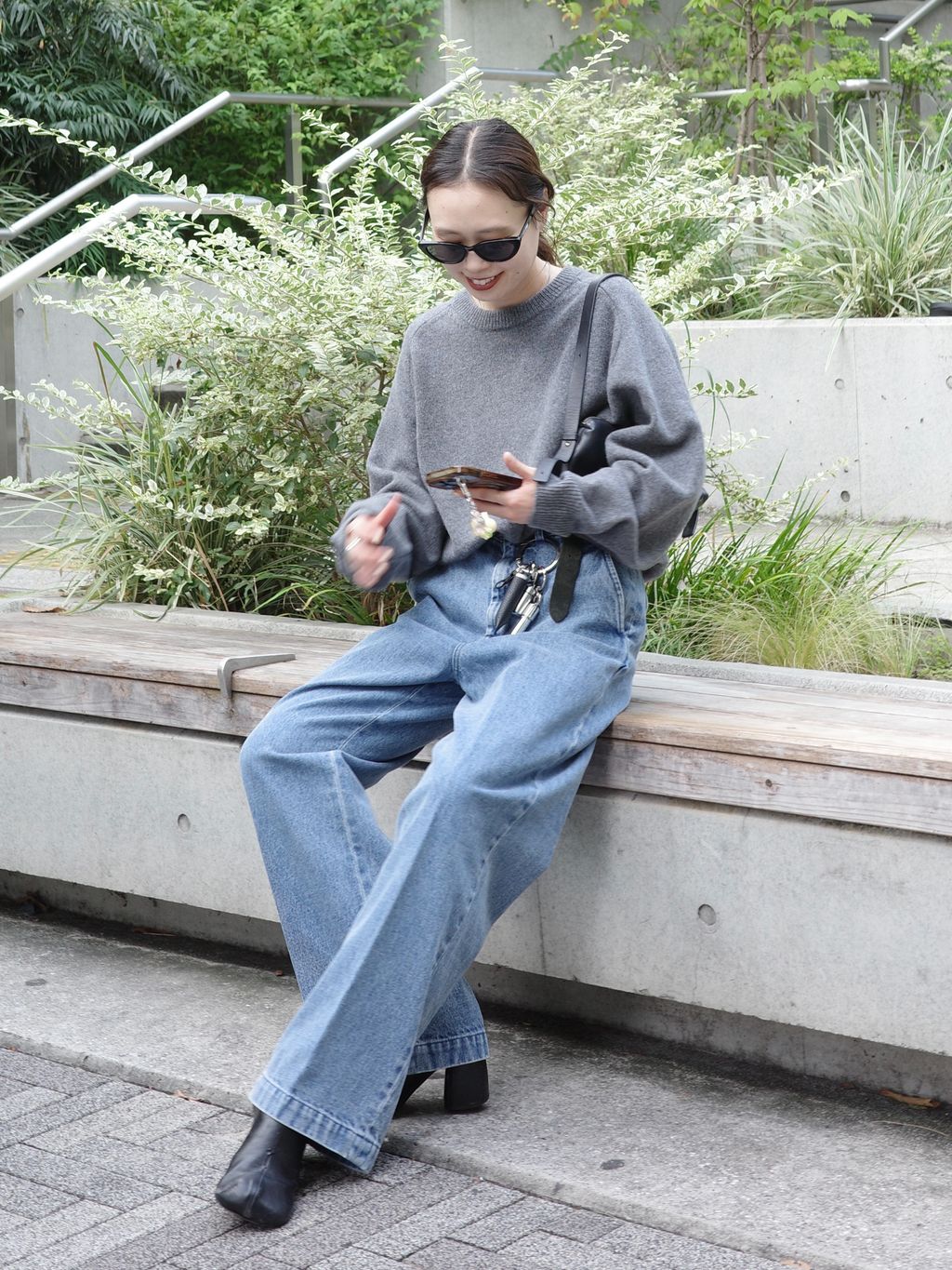 ≪予約≫ULTデニムスラックスのコーディネートスナップ（manami
