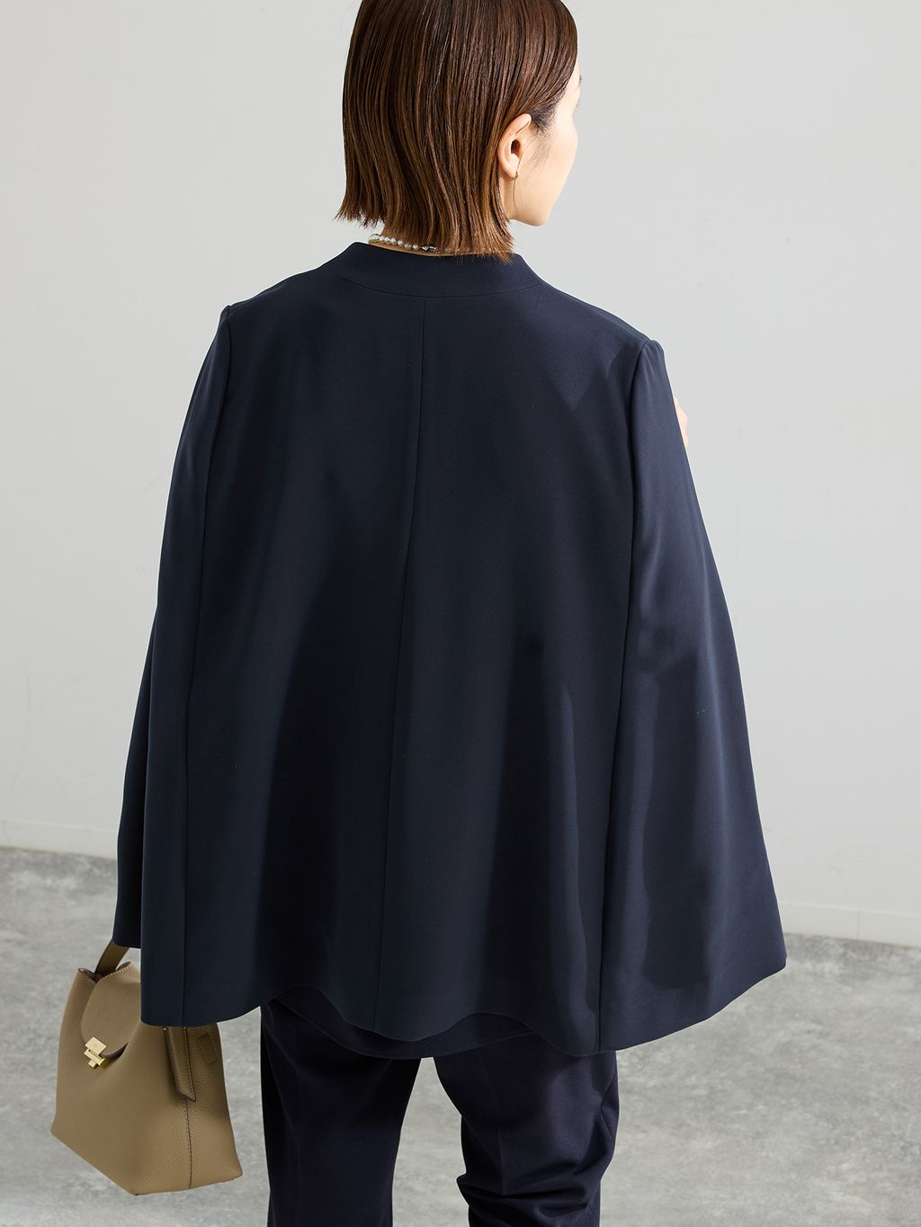 セットアップ対応/追加》ケープジャケットのコーディネートスナップ