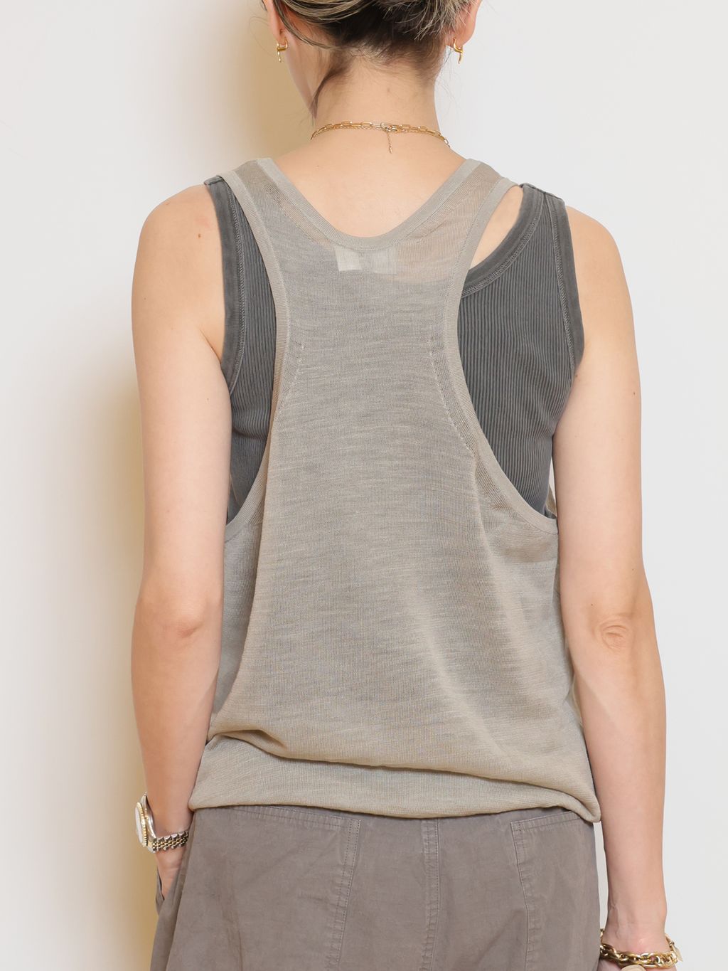 Vintage タンクトップのコーディネートスナップ（MUSE）｜MUSE de