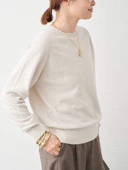 CAPRI クルーネック プルオーバーのコーディネートスナップ（MIZU