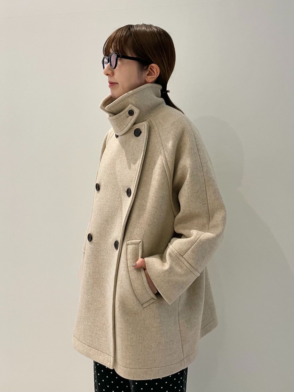 ダブルブレストハーフコートのコーディネートスナップ（saori）｜IENA