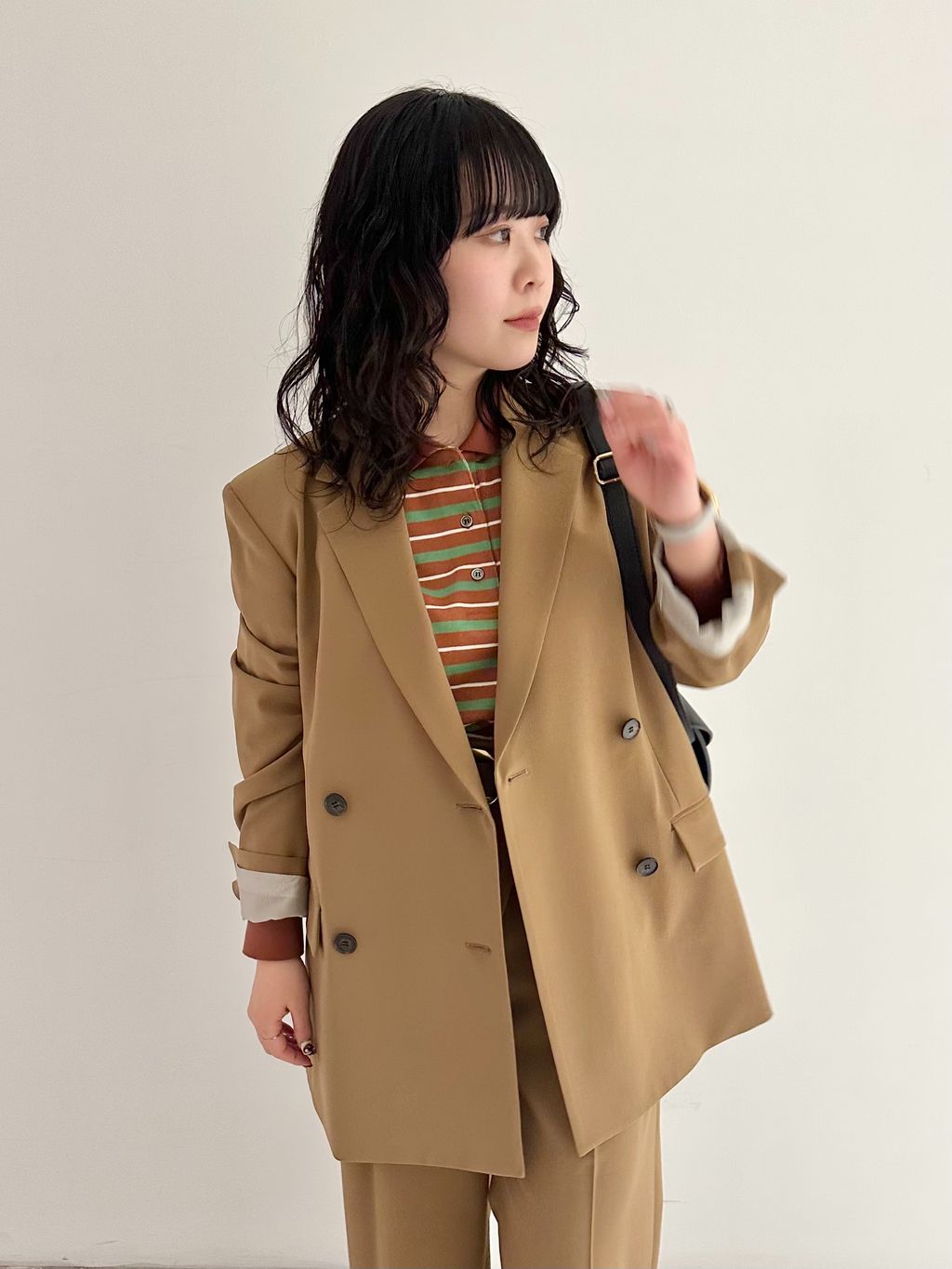 金子綾さん着用】LANA ダブルブレストジャケットのコーディネート