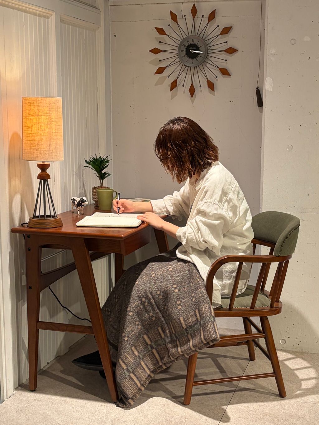 JOURNAL STANDARD FURNITURE