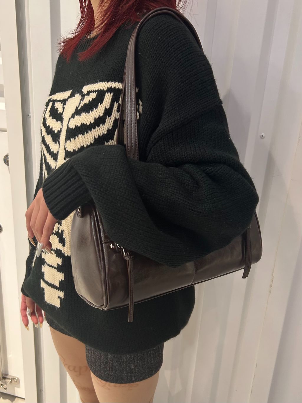 J ビッグモチーフ ヘビーニットのコーディネートスナップ（ayaka