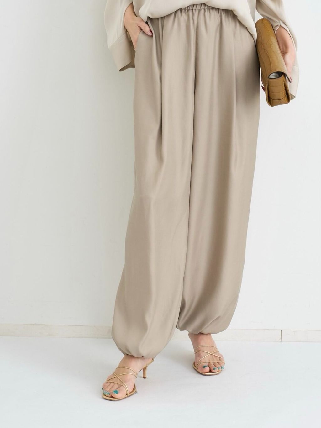 Washable Silk Shirtのコーディネートスナップ（STAFF.S）｜L