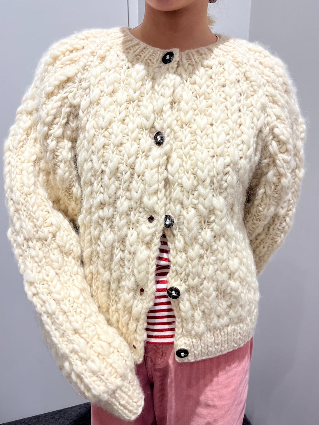 ネパールウールハンドニットカーディガンのコーディネートスナップ