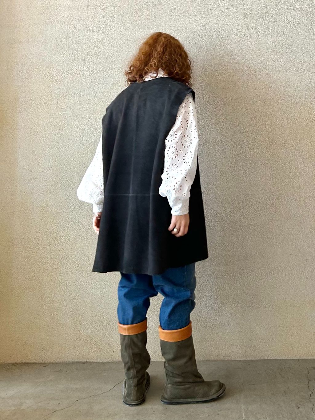 スウェードベストのコーディネートスナップ（OE）｜journal standard