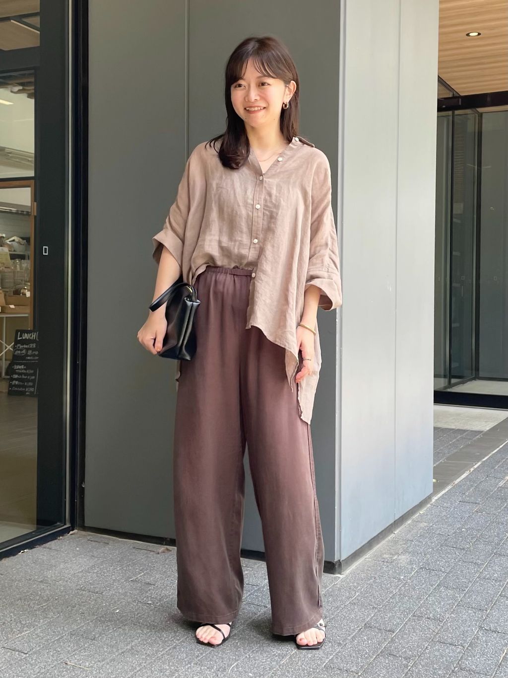 シリーズあり》リネンコットンBOXシャツのコーディネートスナップ