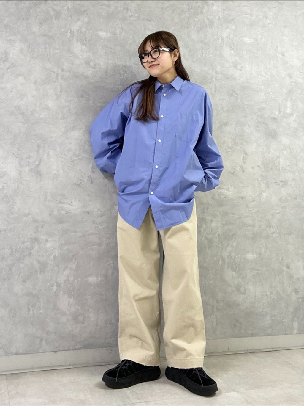 MIXヤーンフロントクロスベストのコーディネートスナップ（M.F