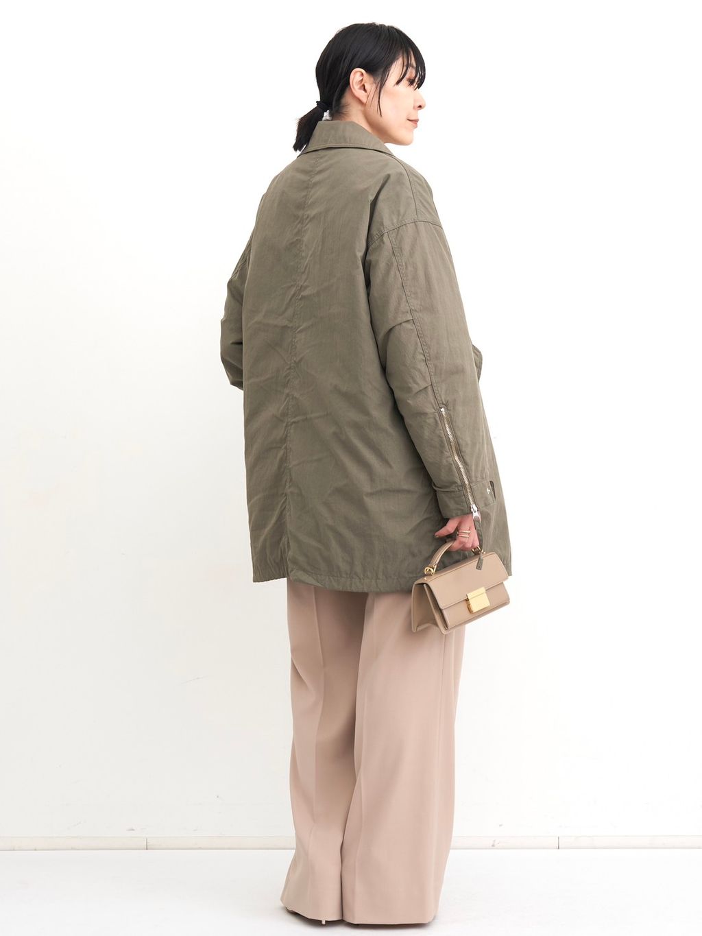 LISIERE MILITARY COATのコーディネートスナップ（STAFF.T）｜L
